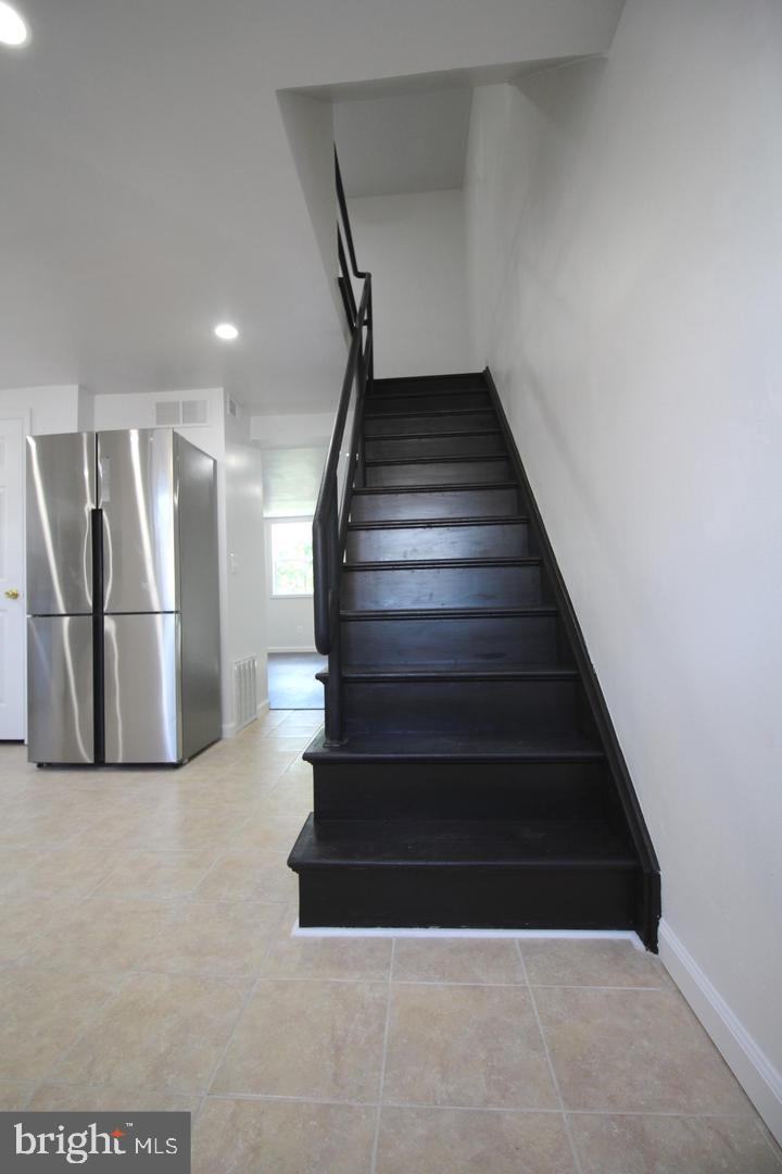 RIVERVIEW - Residential Lease