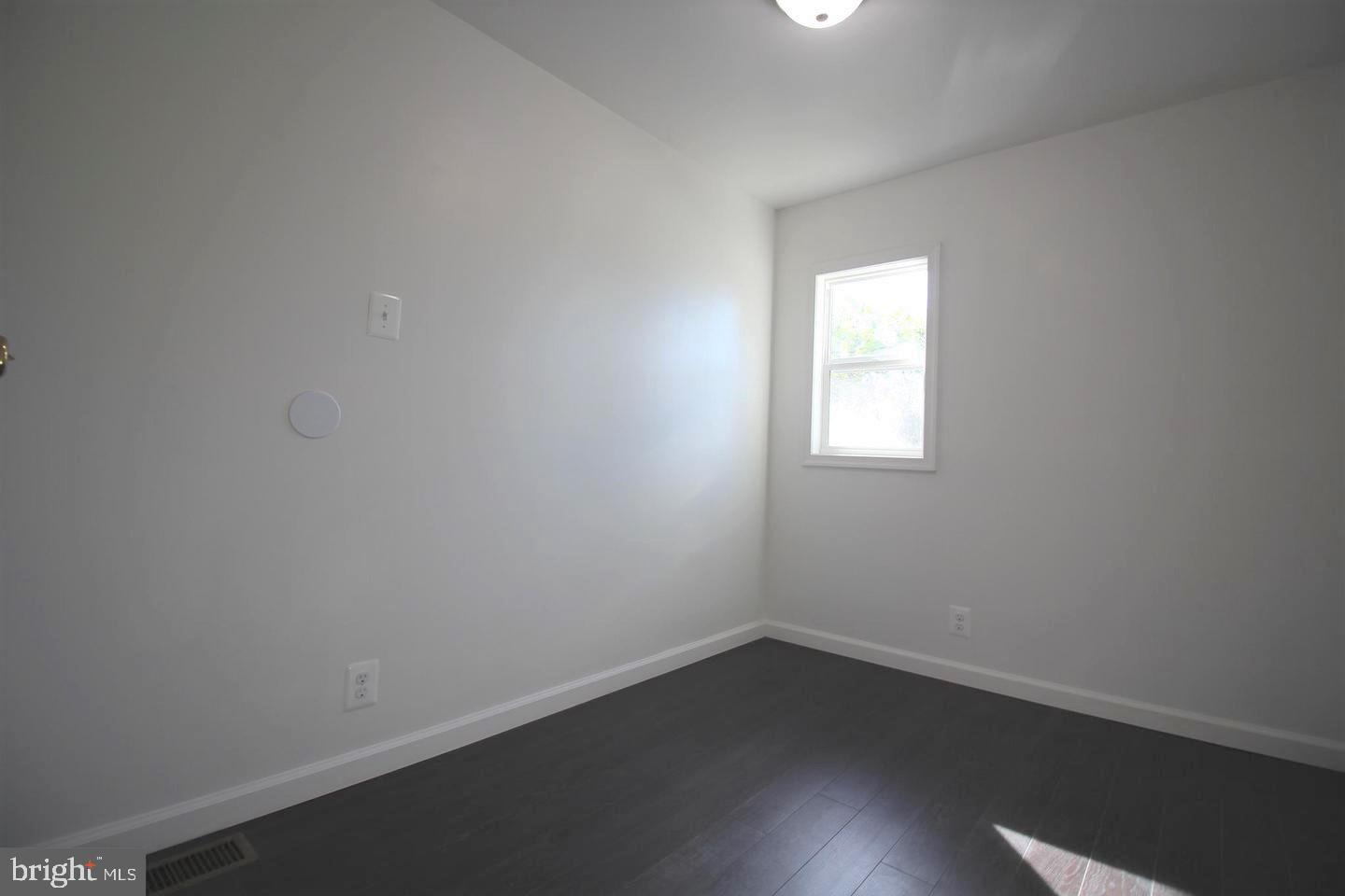 RIVERVIEW - Residential Lease