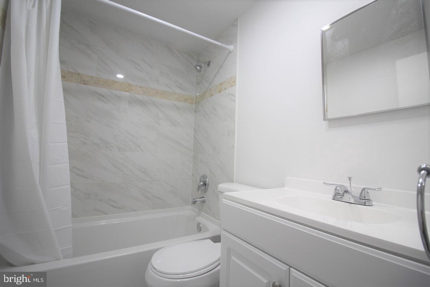 RIVERVIEW - Residential Lease