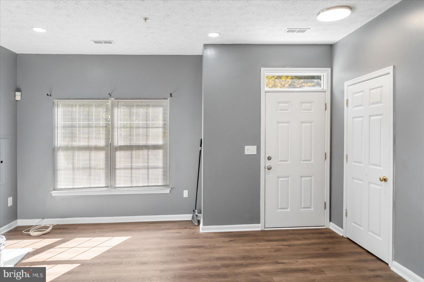 ASBURY WOODS - Residential Lease