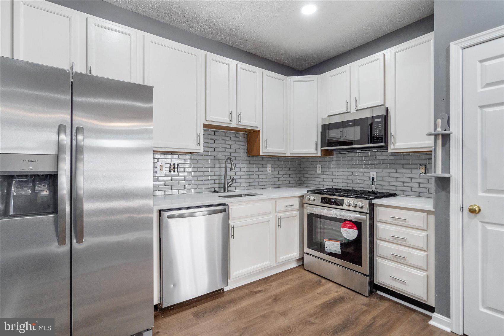 ASBURY WOODS - Residential Lease