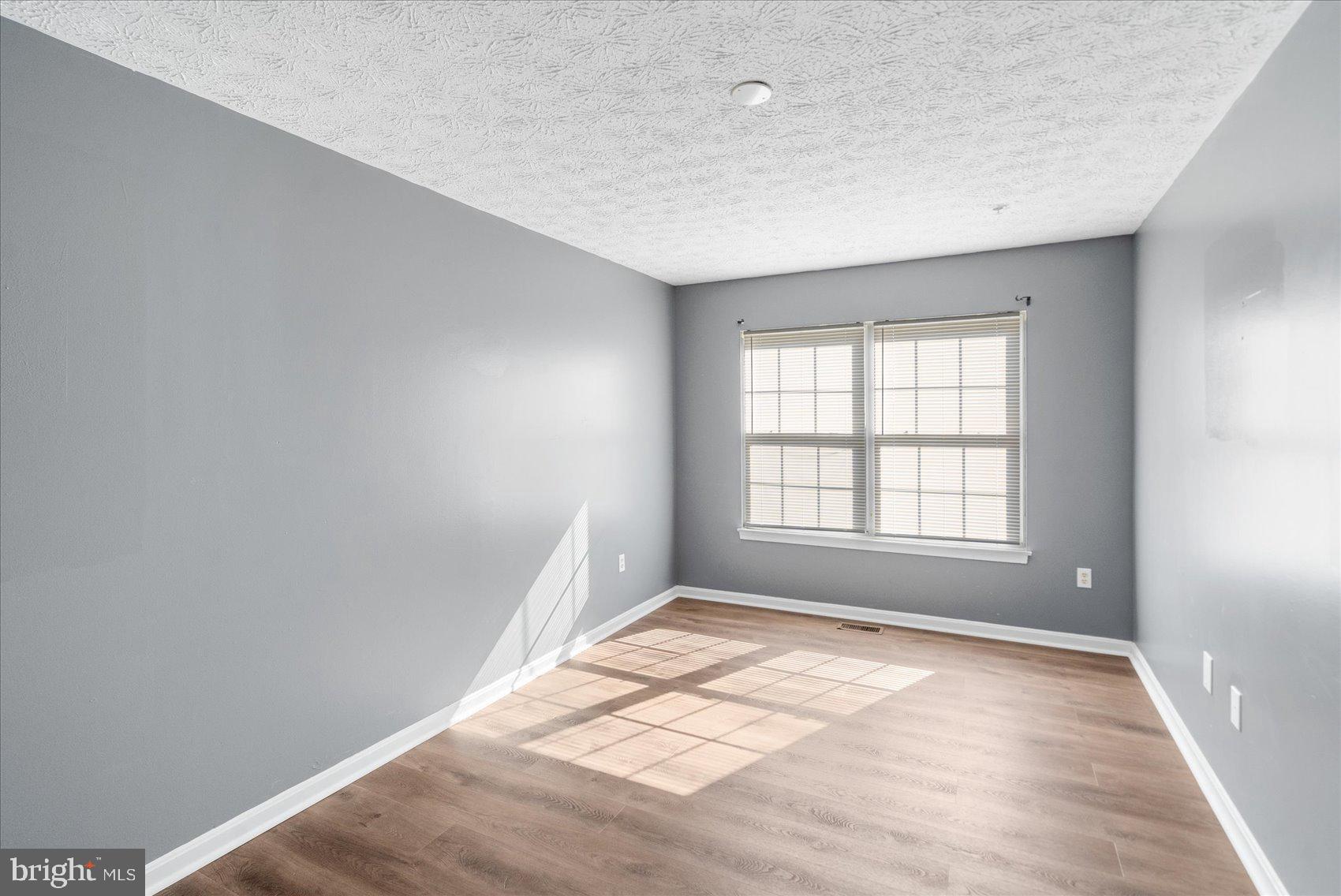 ASBURY WOODS - Residential Lease