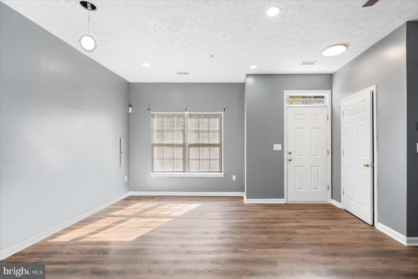 ASBURY WOODS - Residential Lease