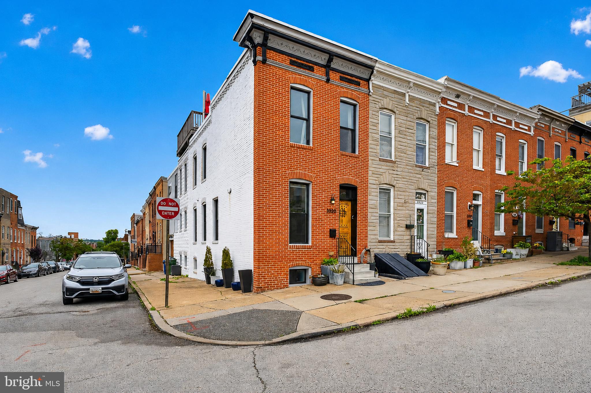 3200 FLEET STREET