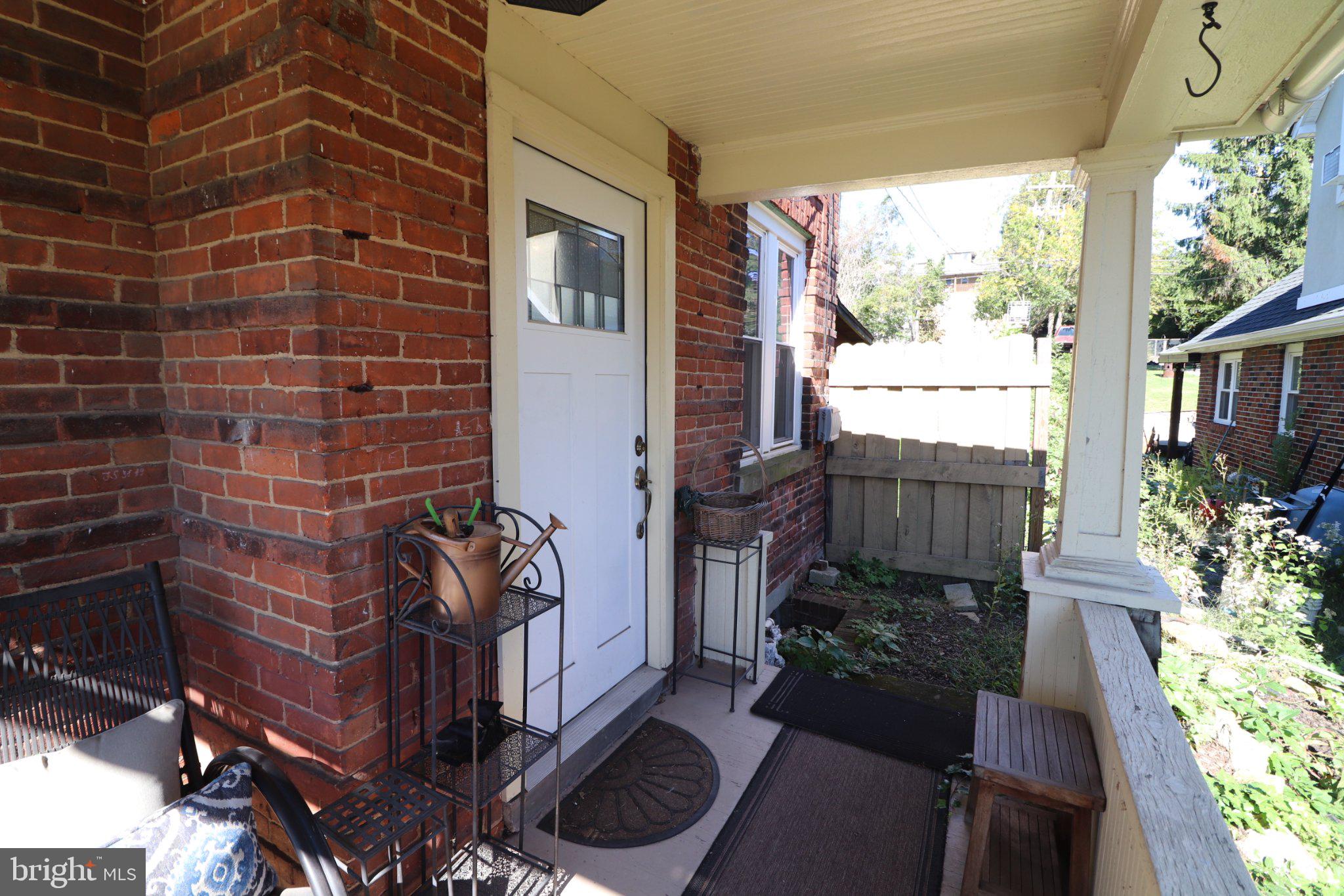 211 LAFAYETTE AVENUE