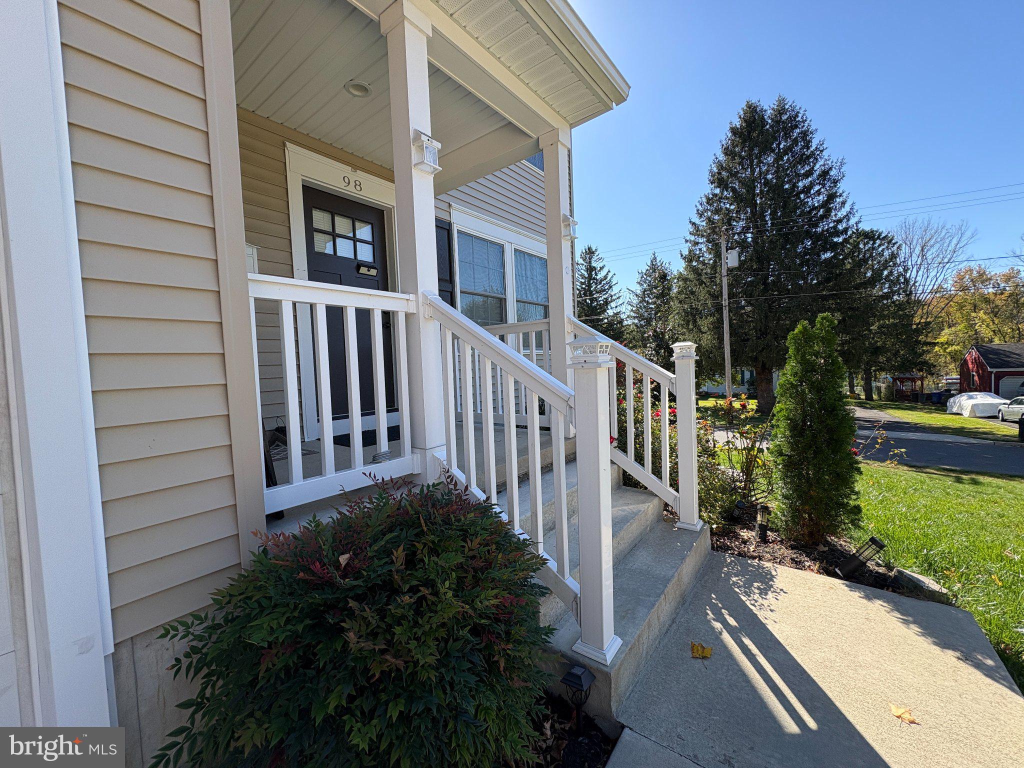98 BUDD AVENUE