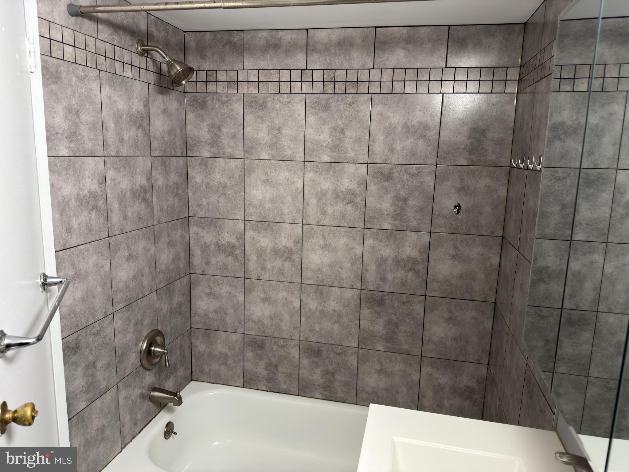 BUSTLETON - Residential Lease