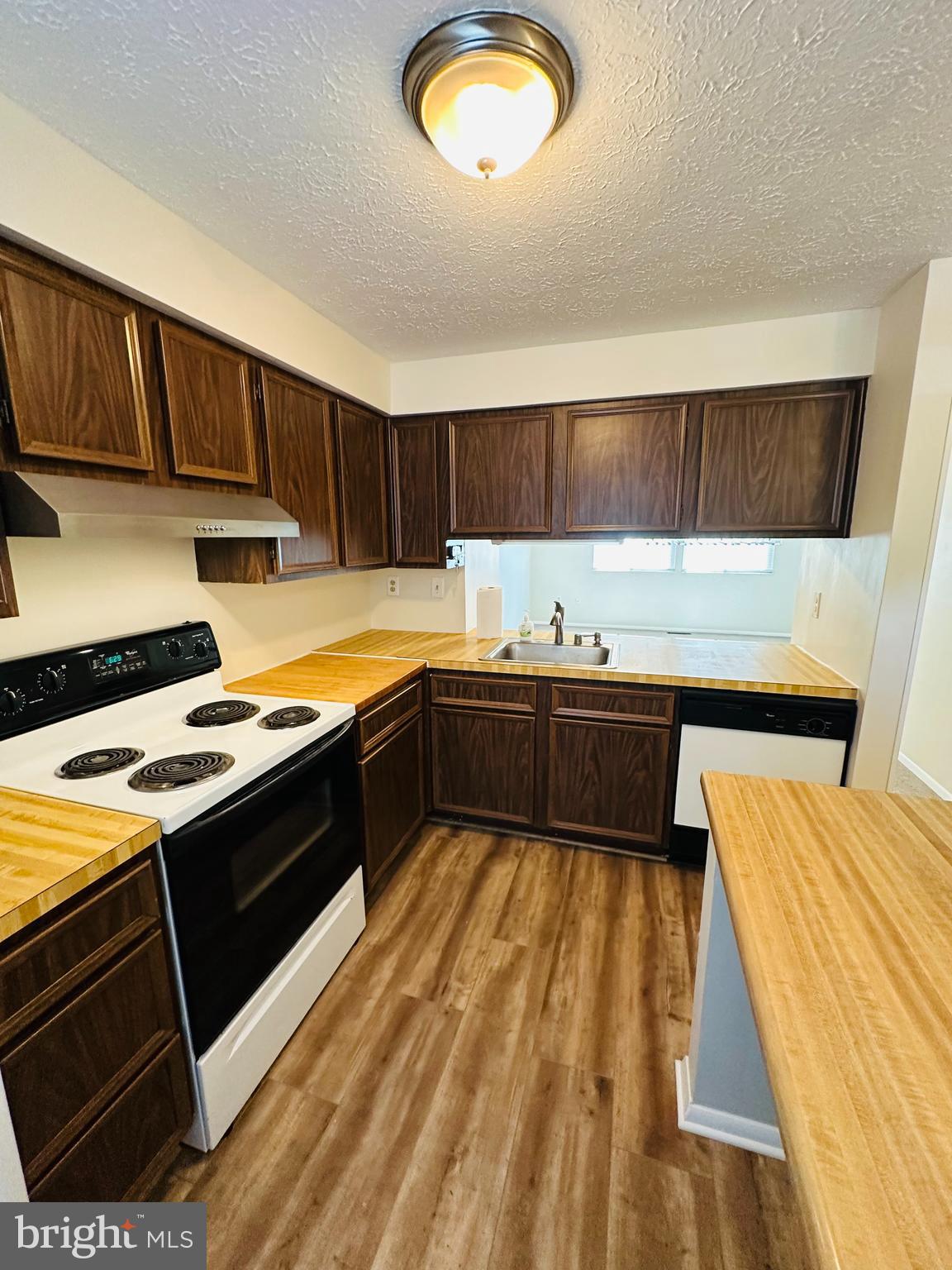 FARMBROOK - Residential Lease