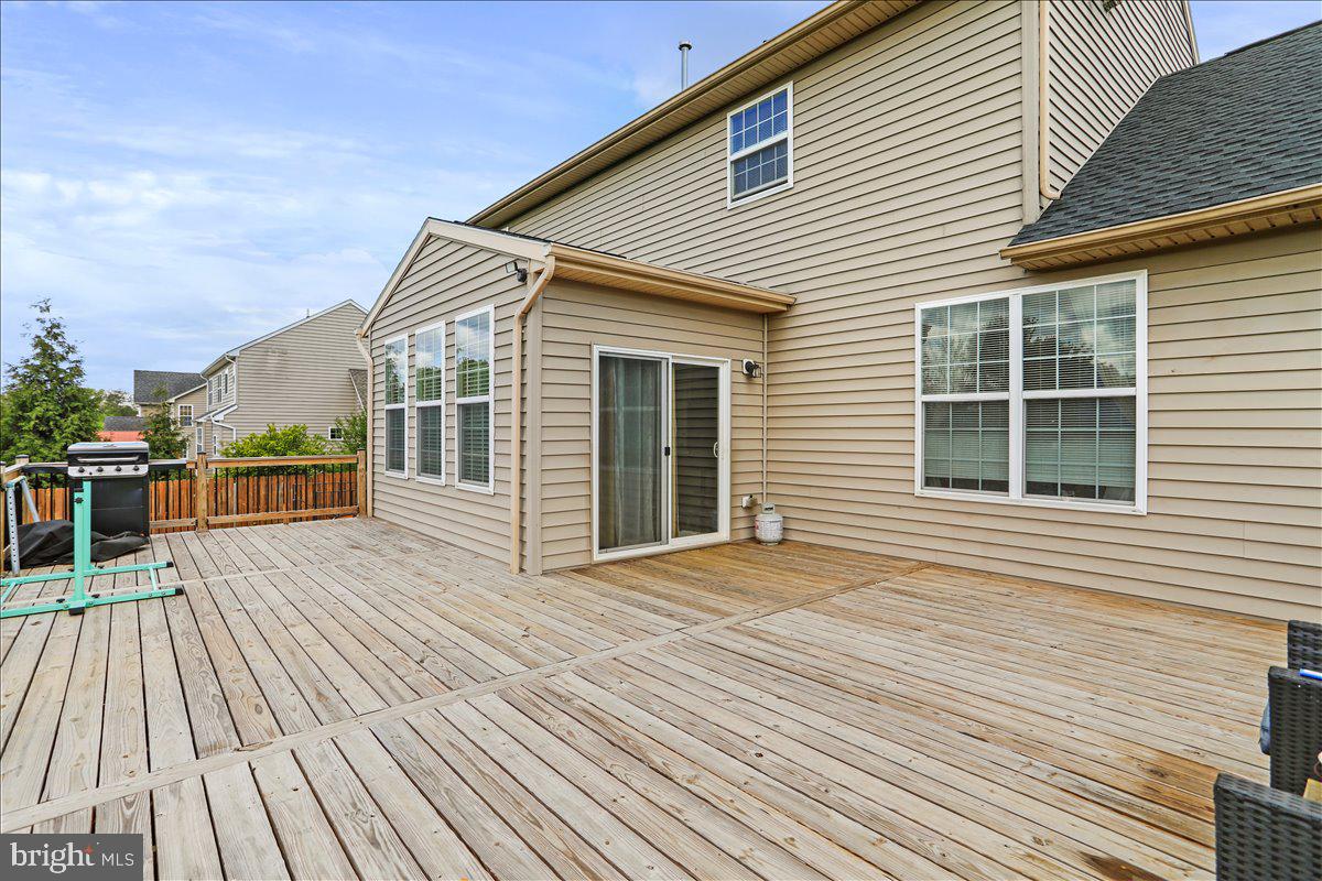 ELMWOOD FARM - Residential