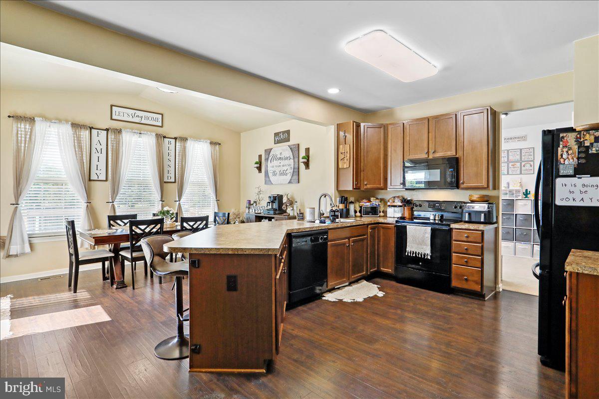 ELMWOOD FARM - Residential