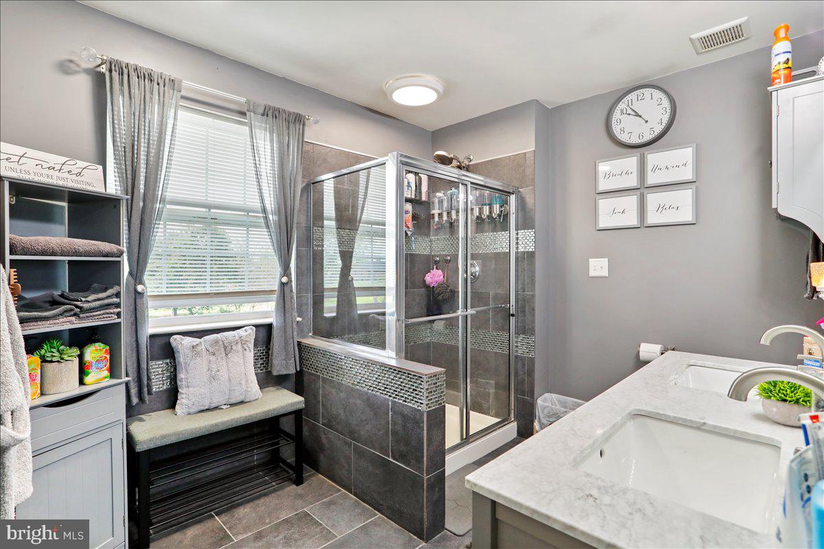 ELMWOOD FARM - Residential