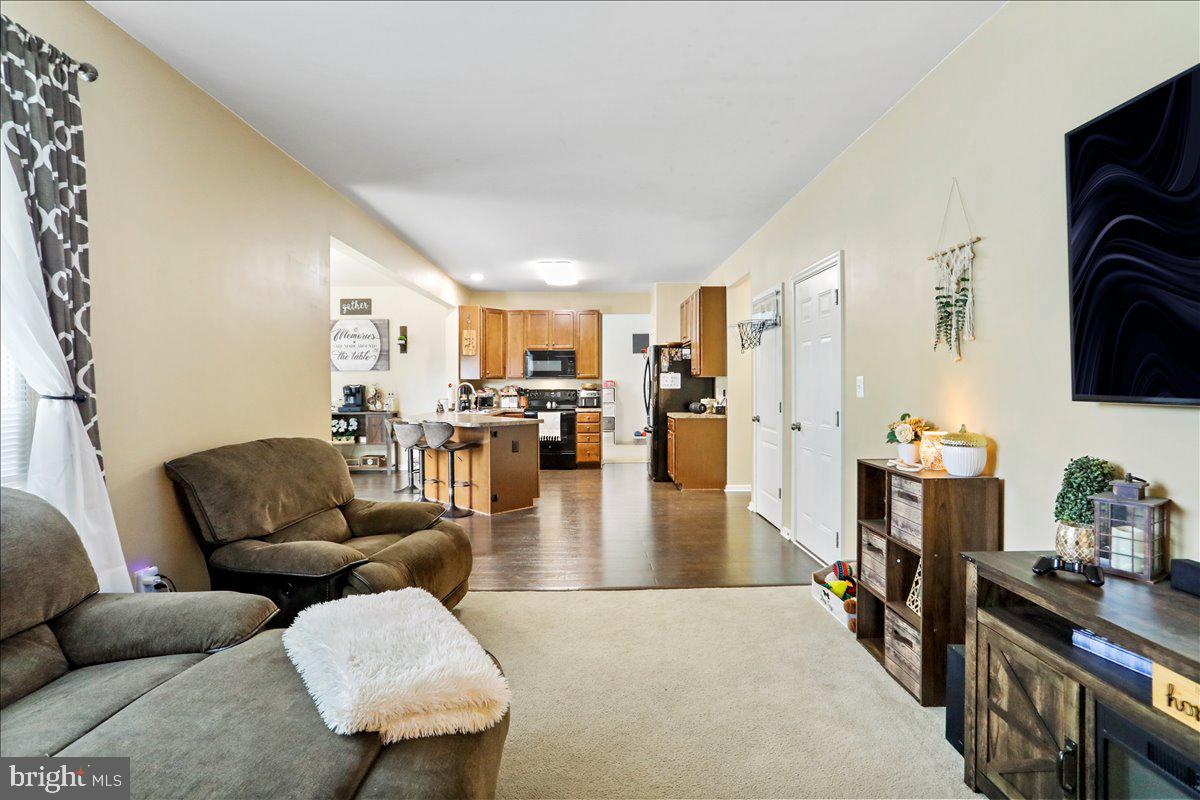 ELMWOOD FARM - Residential