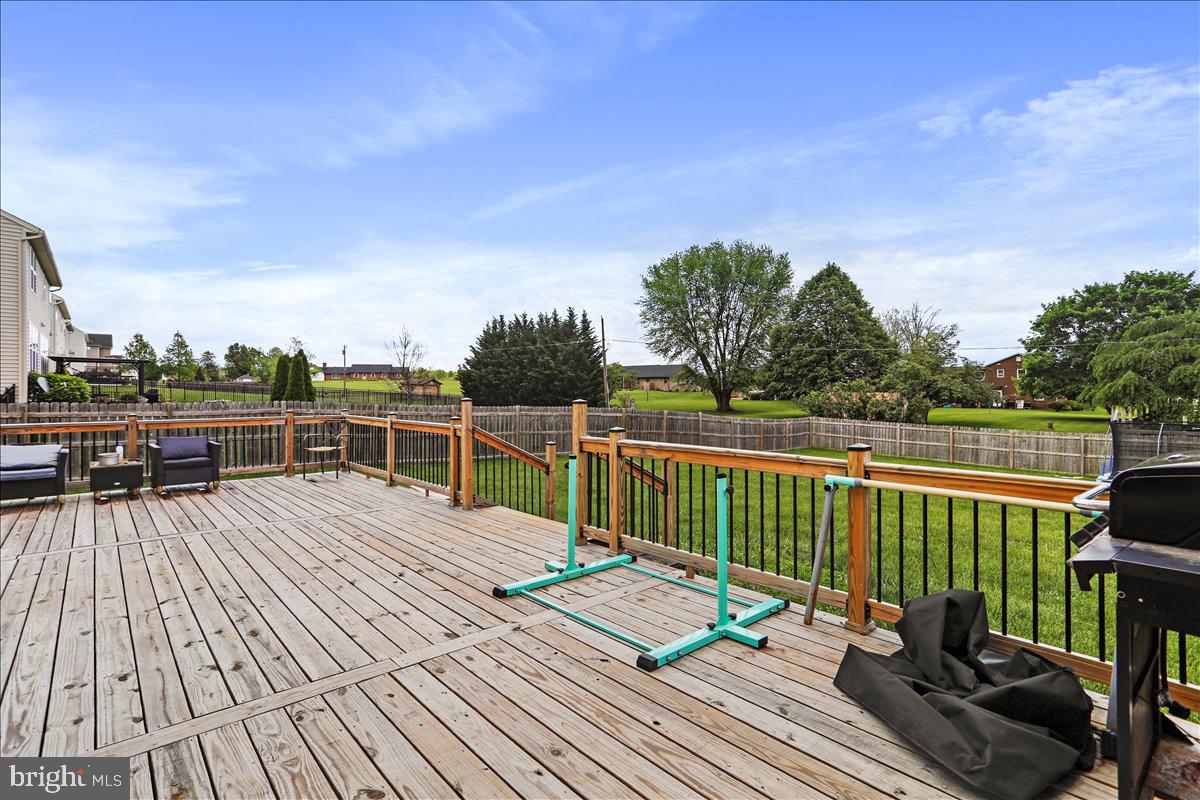 ELMWOOD FARM - Residential