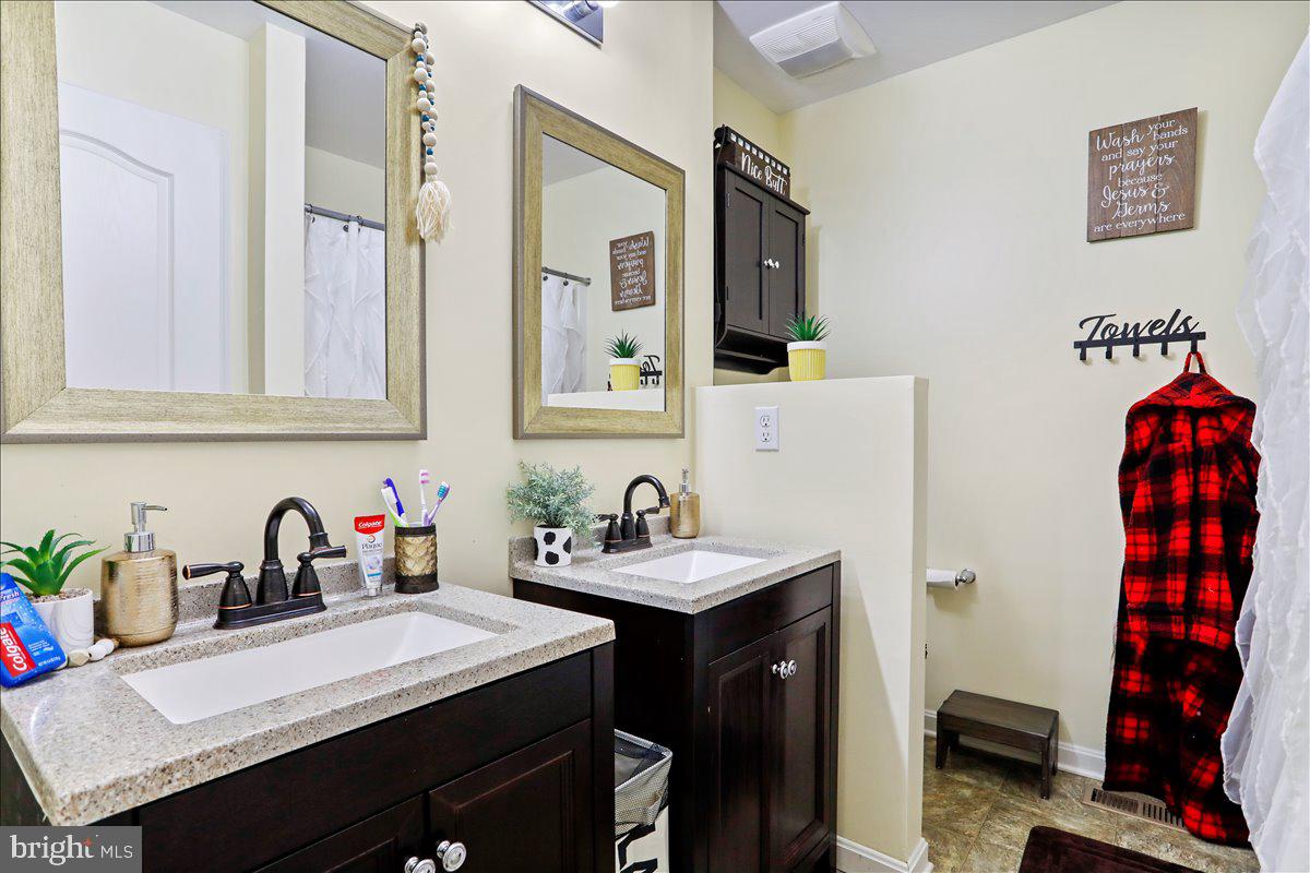 ELMWOOD FARM - Residential