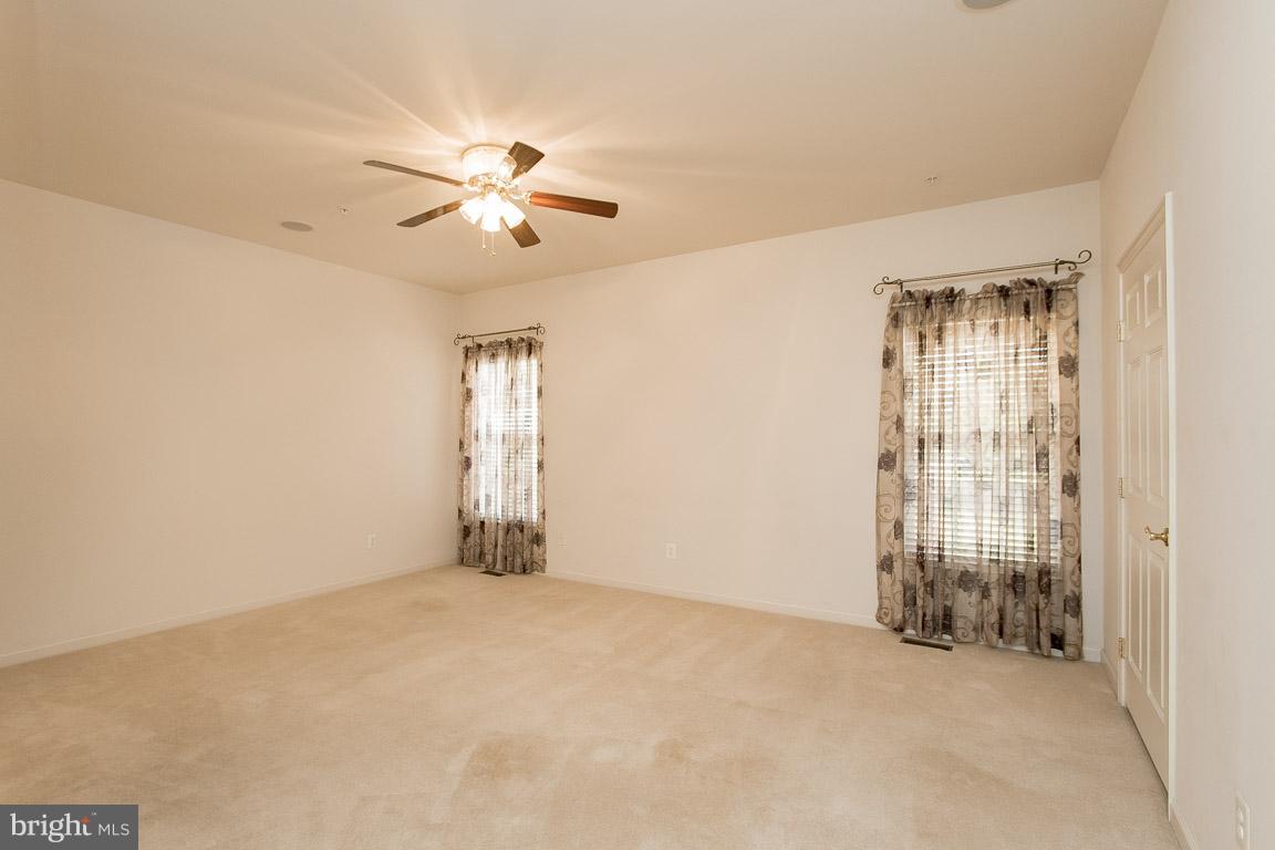 SUFFIELD MEADOWS - Residential