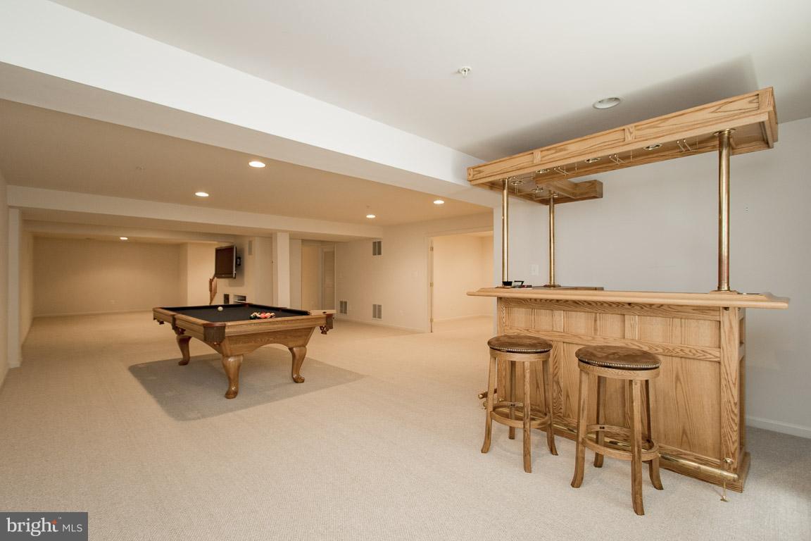 SUFFIELD MEADOWS - Residential