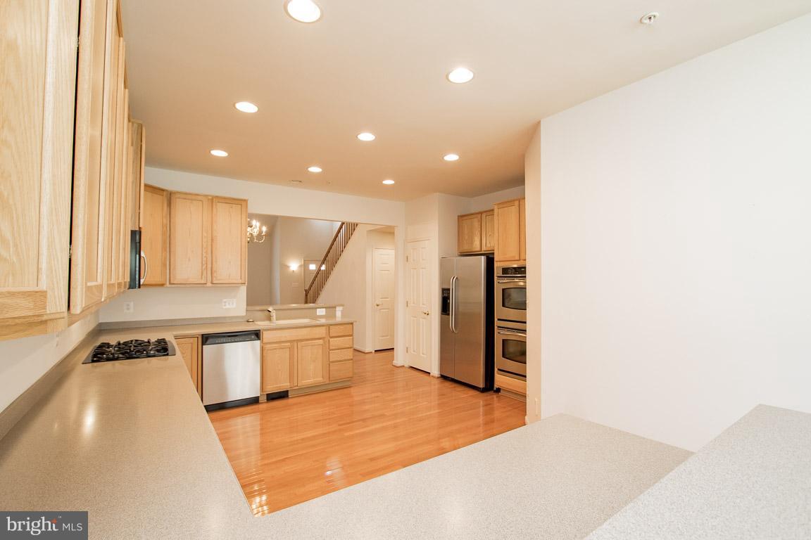 SUFFIELD MEADOWS - Residential