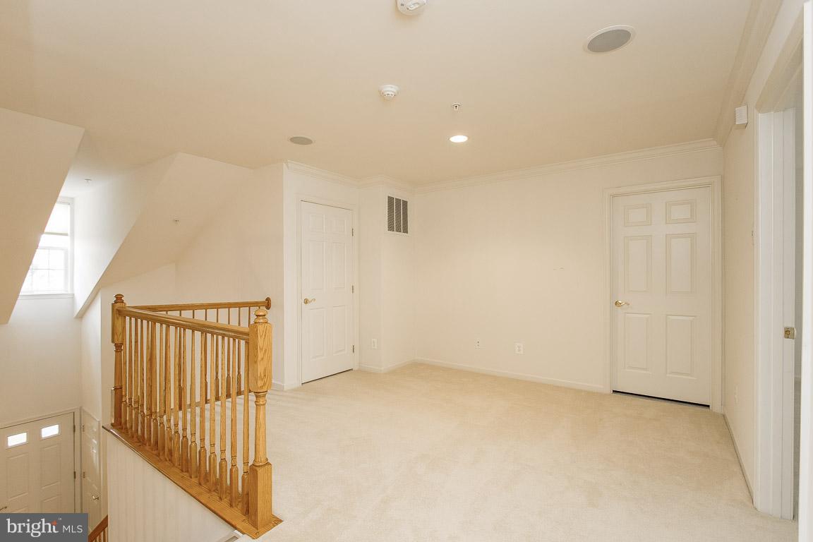 SUFFIELD MEADOWS - Residential