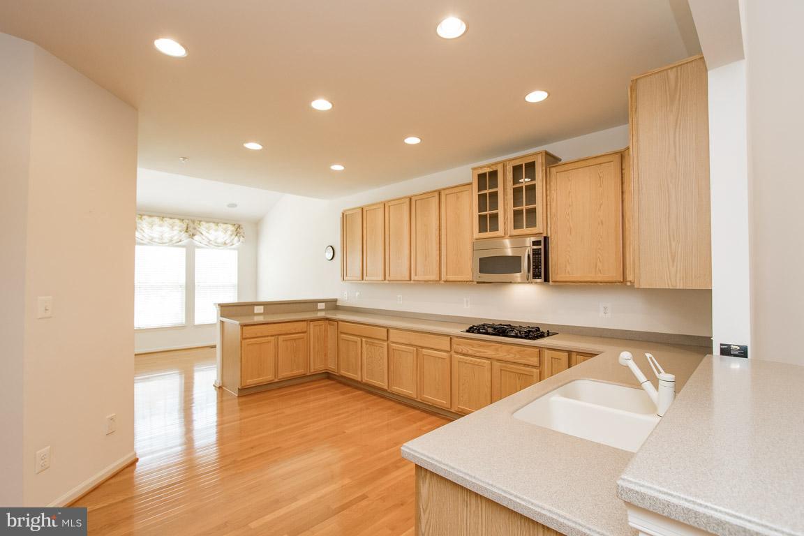 SUFFIELD MEADOWS - Residential