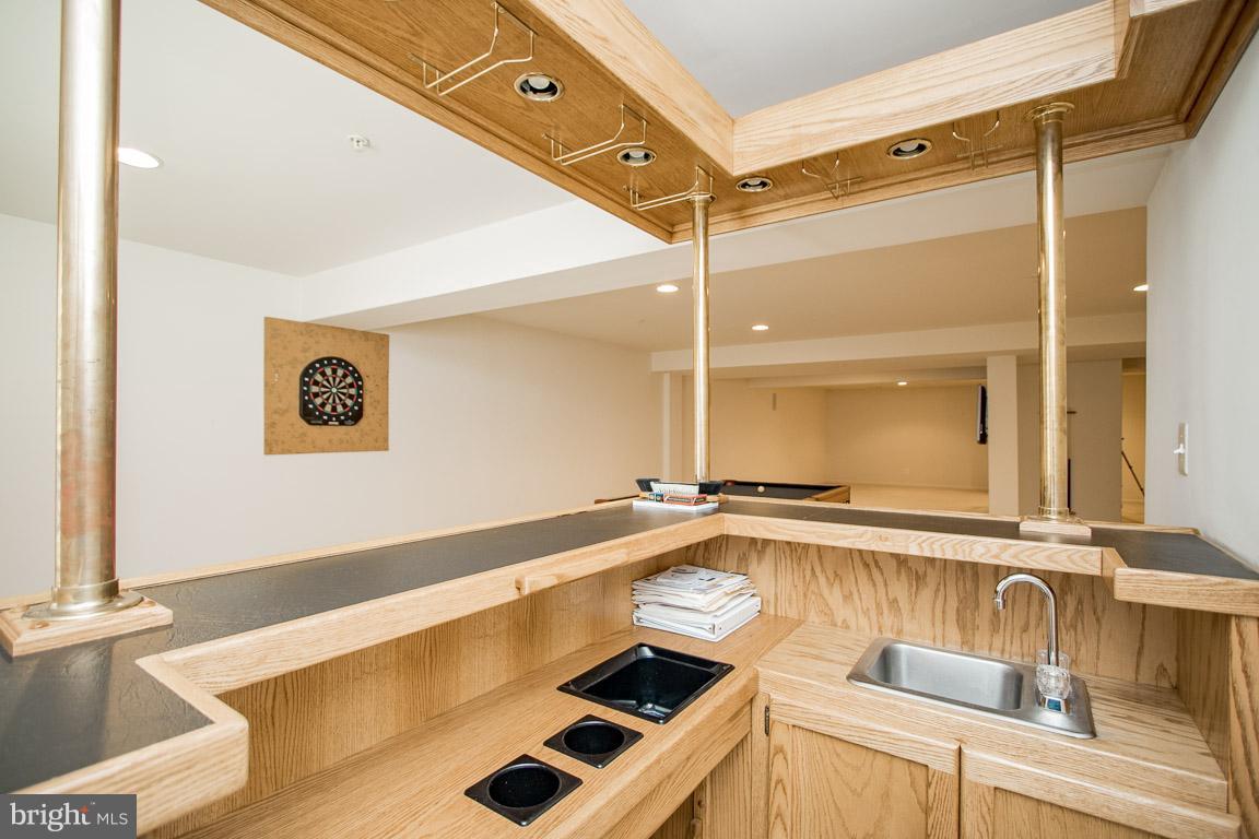 SUFFIELD MEADOWS - Residential