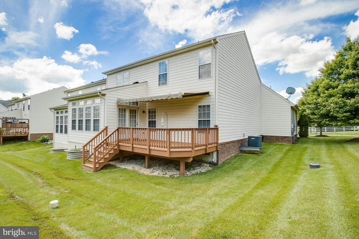 SUFFIELD MEADOWS - Residential