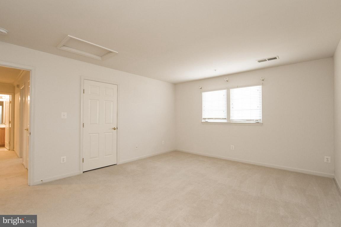 SUFFIELD MEADOWS - Residential