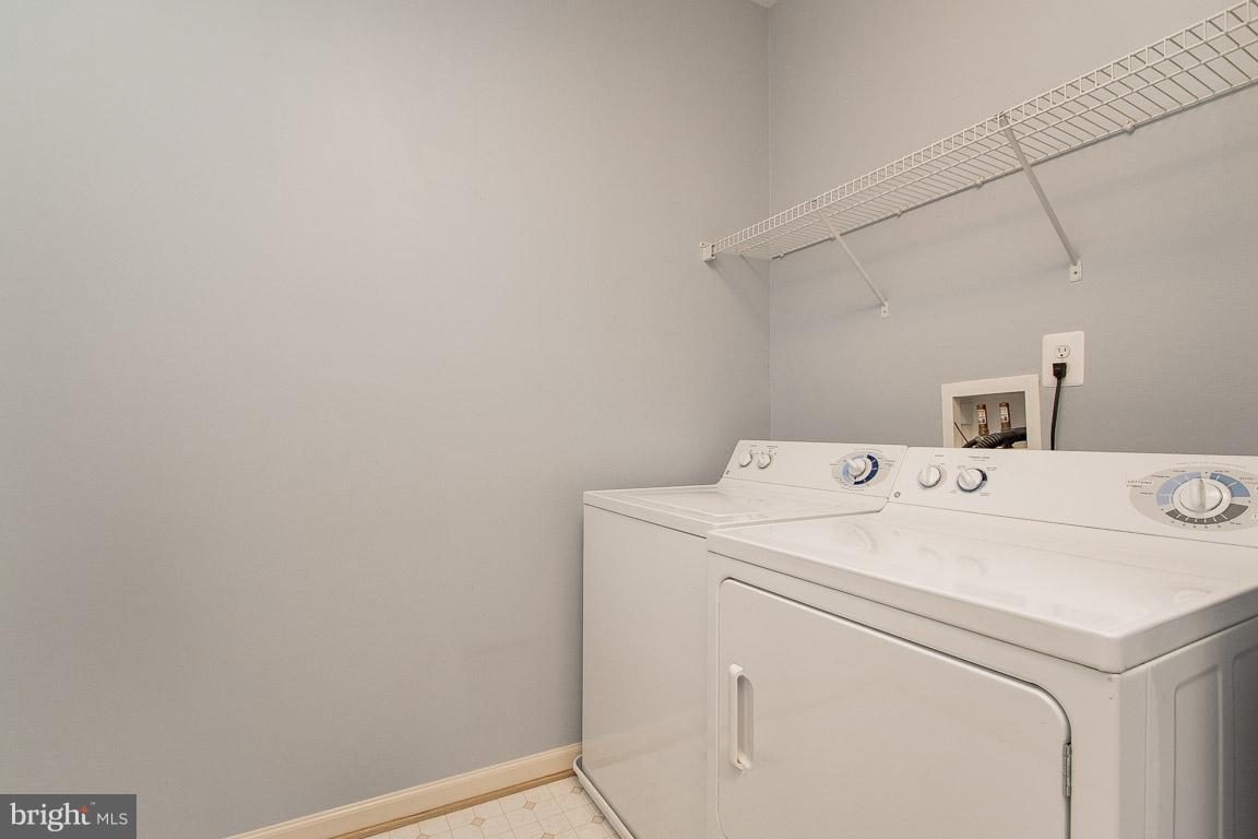 SUFFIELD MEADOWS - Residential