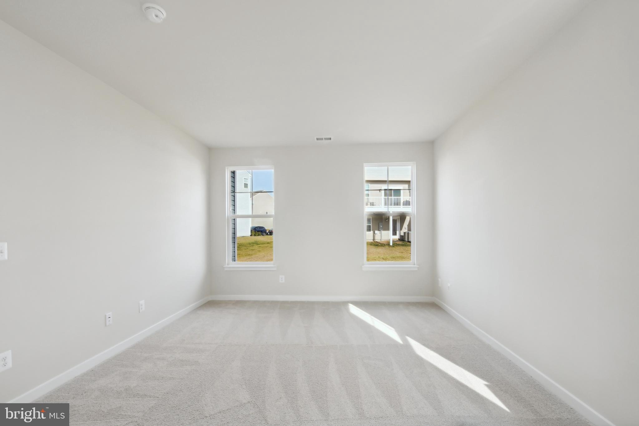 SENSENY VILLAGE - Residential