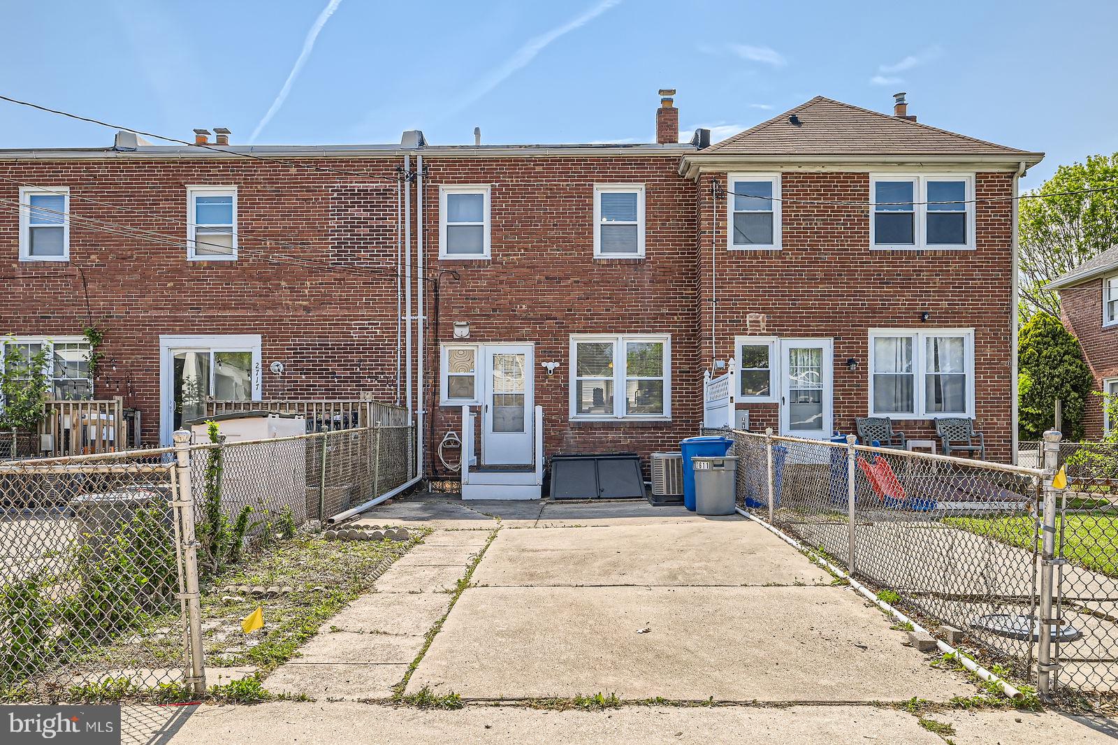 GRAY MANOR - Residential