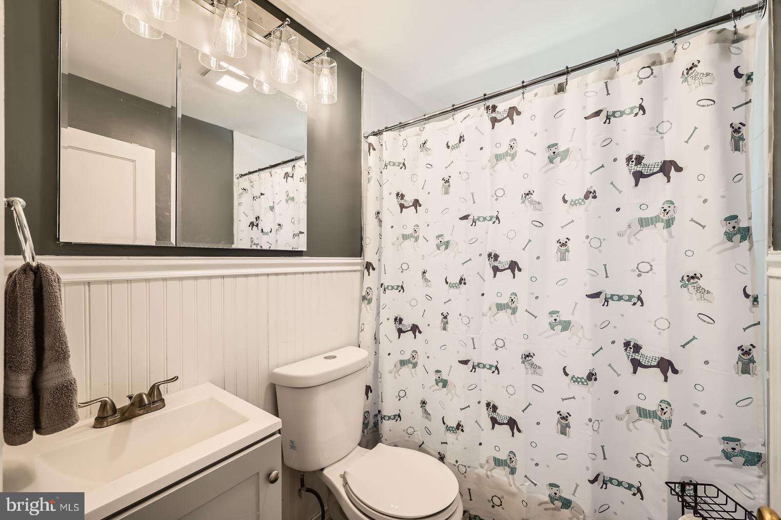 GRAY MANOR - Residential