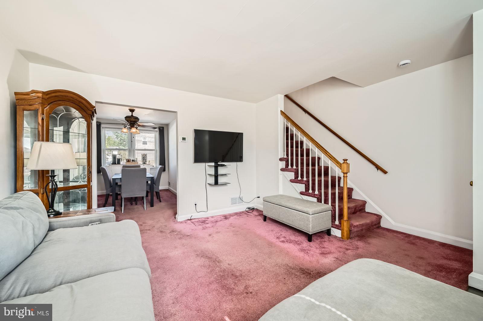 GRAY MANOR - Residential