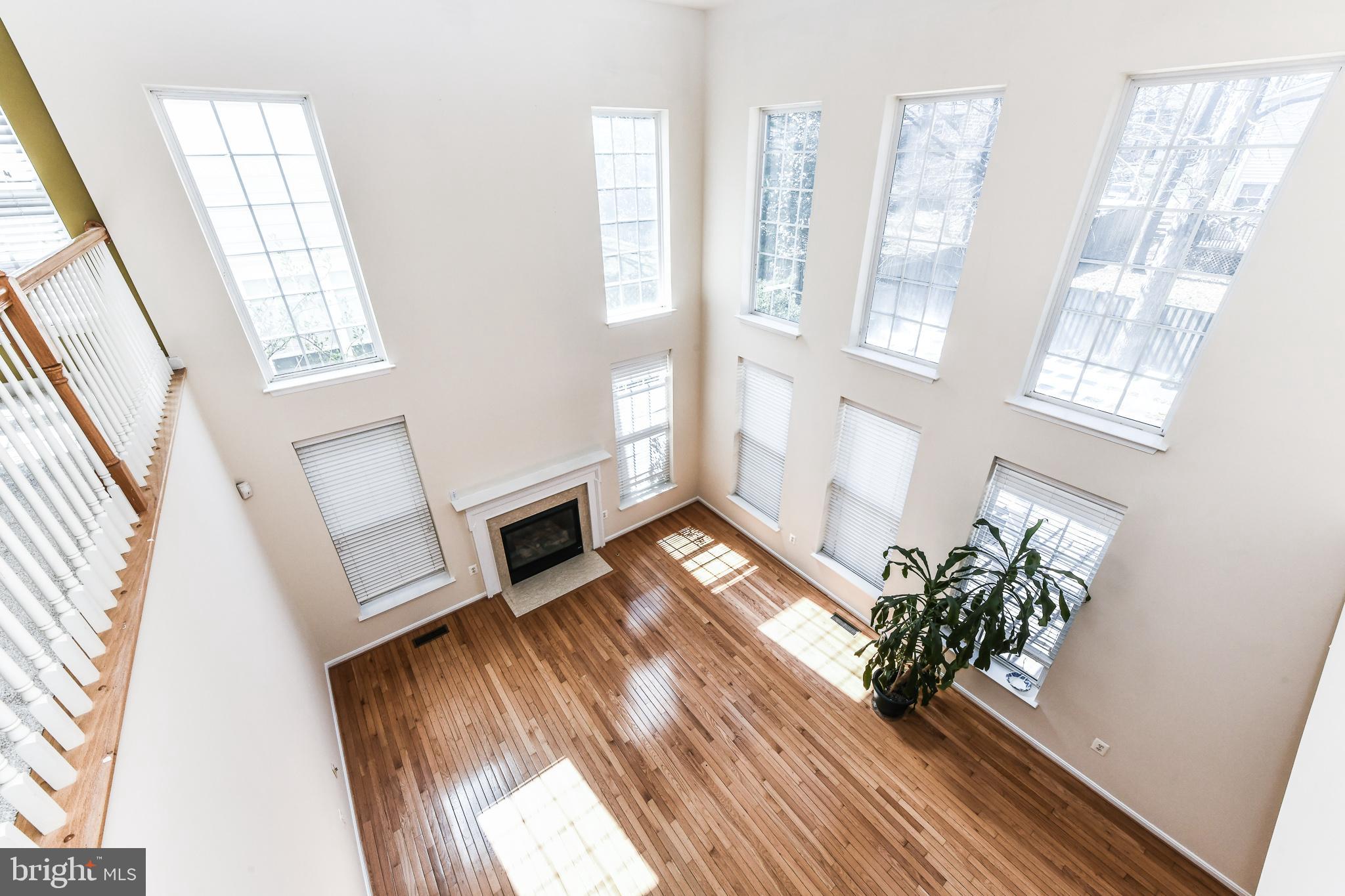 PRESIDENTS COURT - Residential Lease