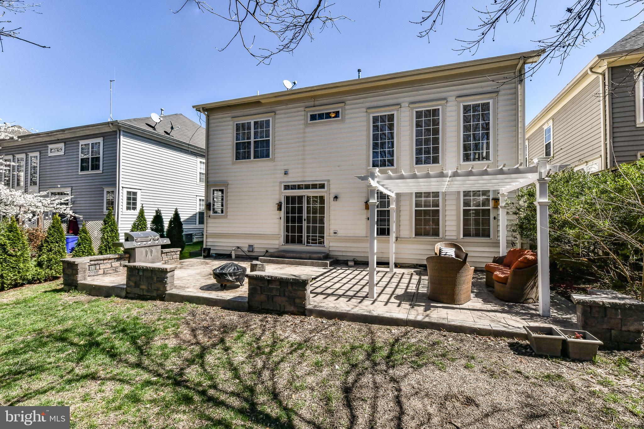 PRESIDENTS COURT - Residential Lease