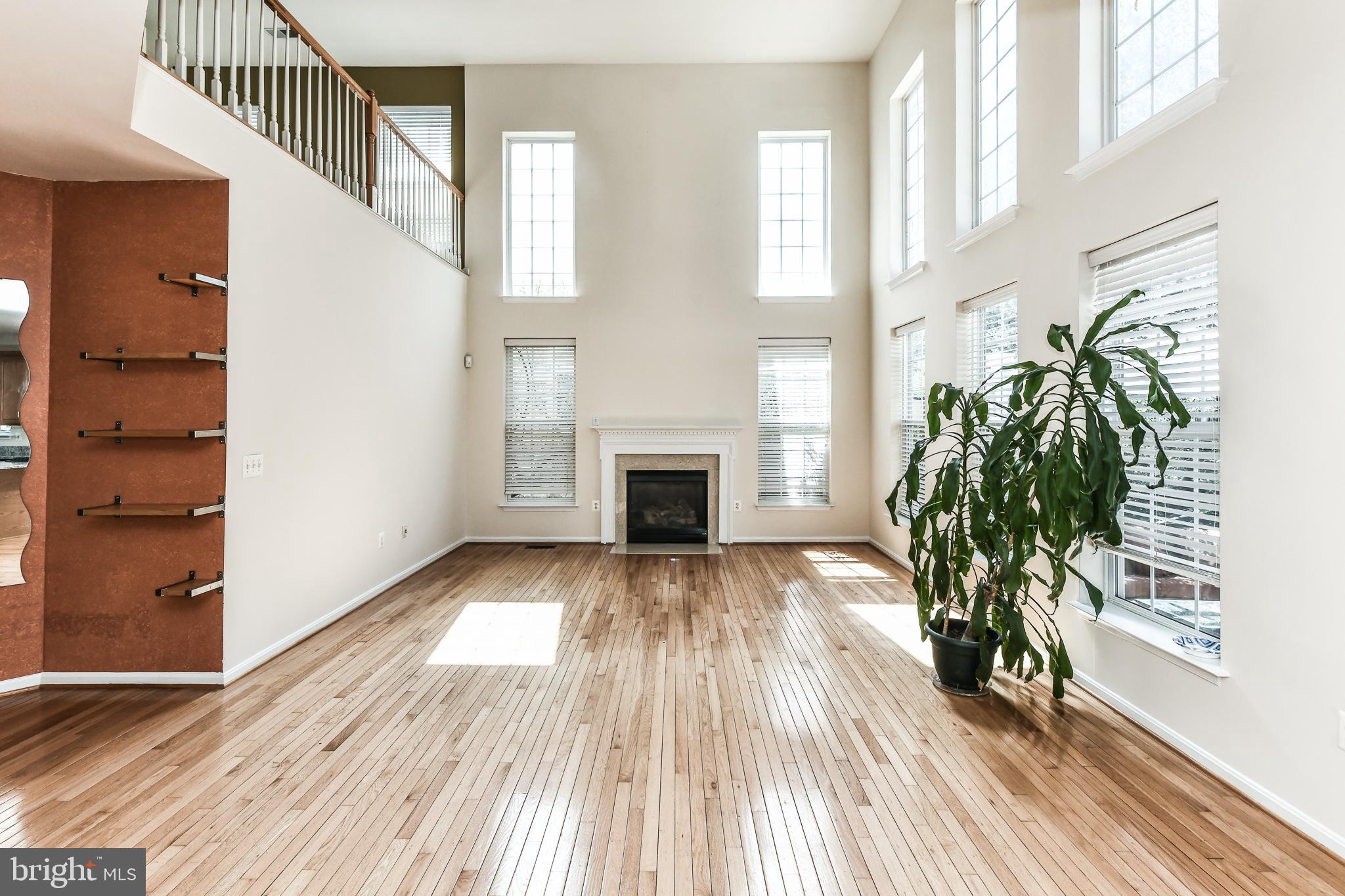 PRESIDENTS COURT - Residential Lease