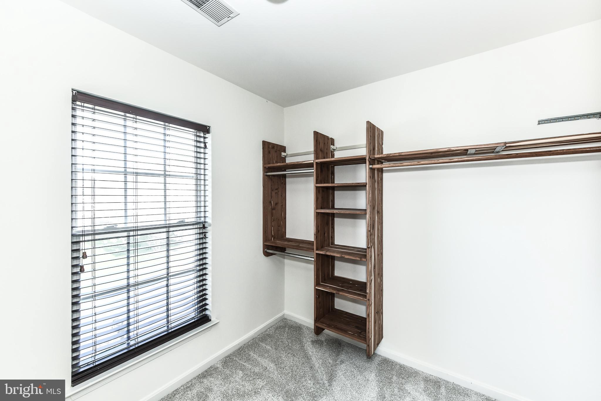 PRESIDENTS COURT - Residential Lease