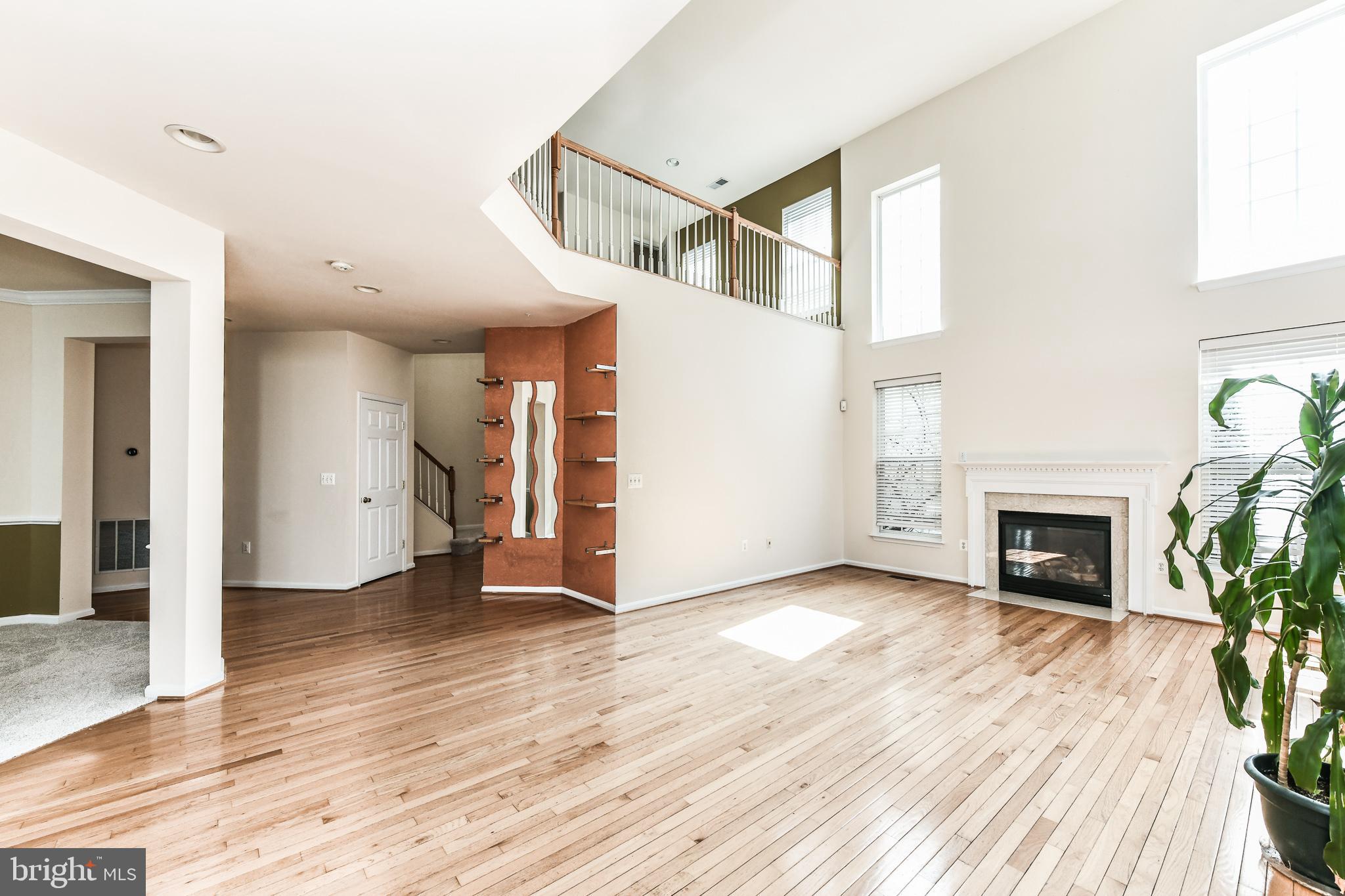 PRESIDENTS COURT - Residential Lease