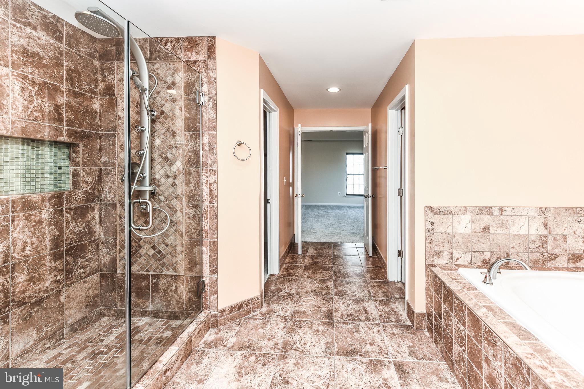 PRESIDENTS COURT - Residential Lease