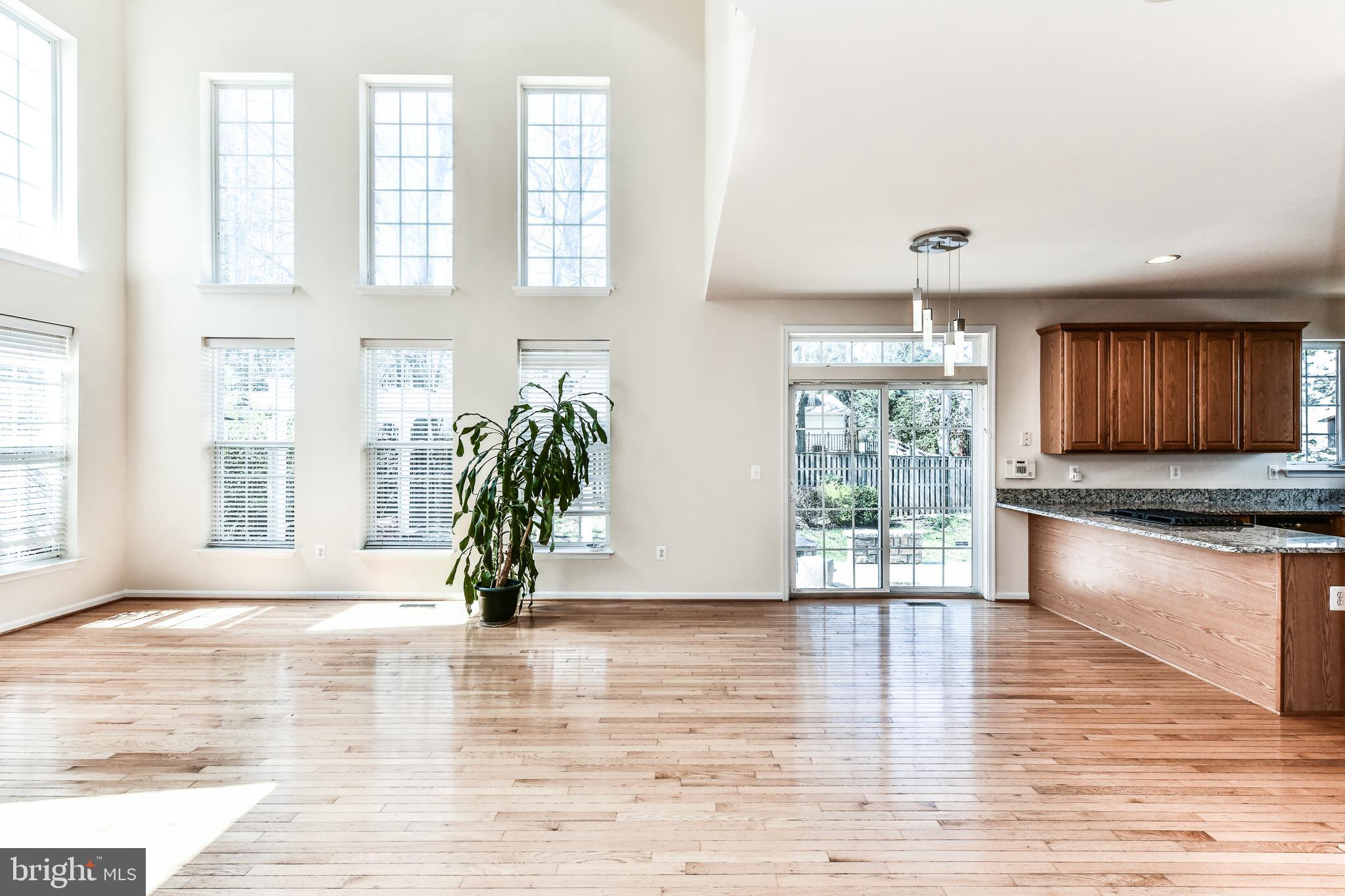 PRESIDENTS COURT - Residential Lease