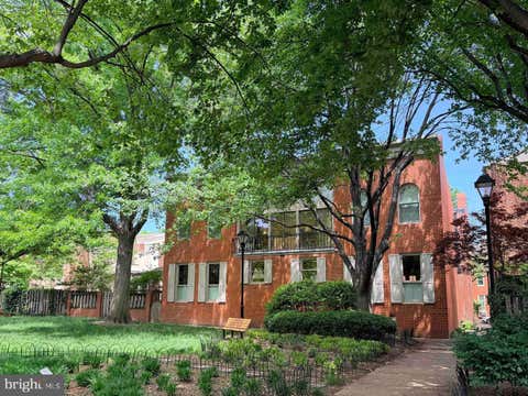 Homes For Sale - 121 W Lee Street<br/> BALTIMORE, MD 21201