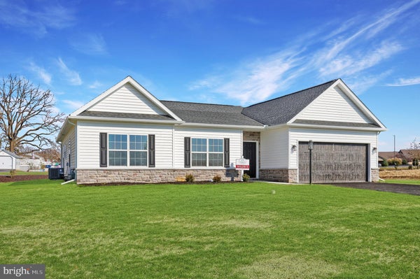 00 JASMINE DR, LEBANON, PA 17042 - Image ef56efd132e1cb2c377d574b85352e4b/1025530413