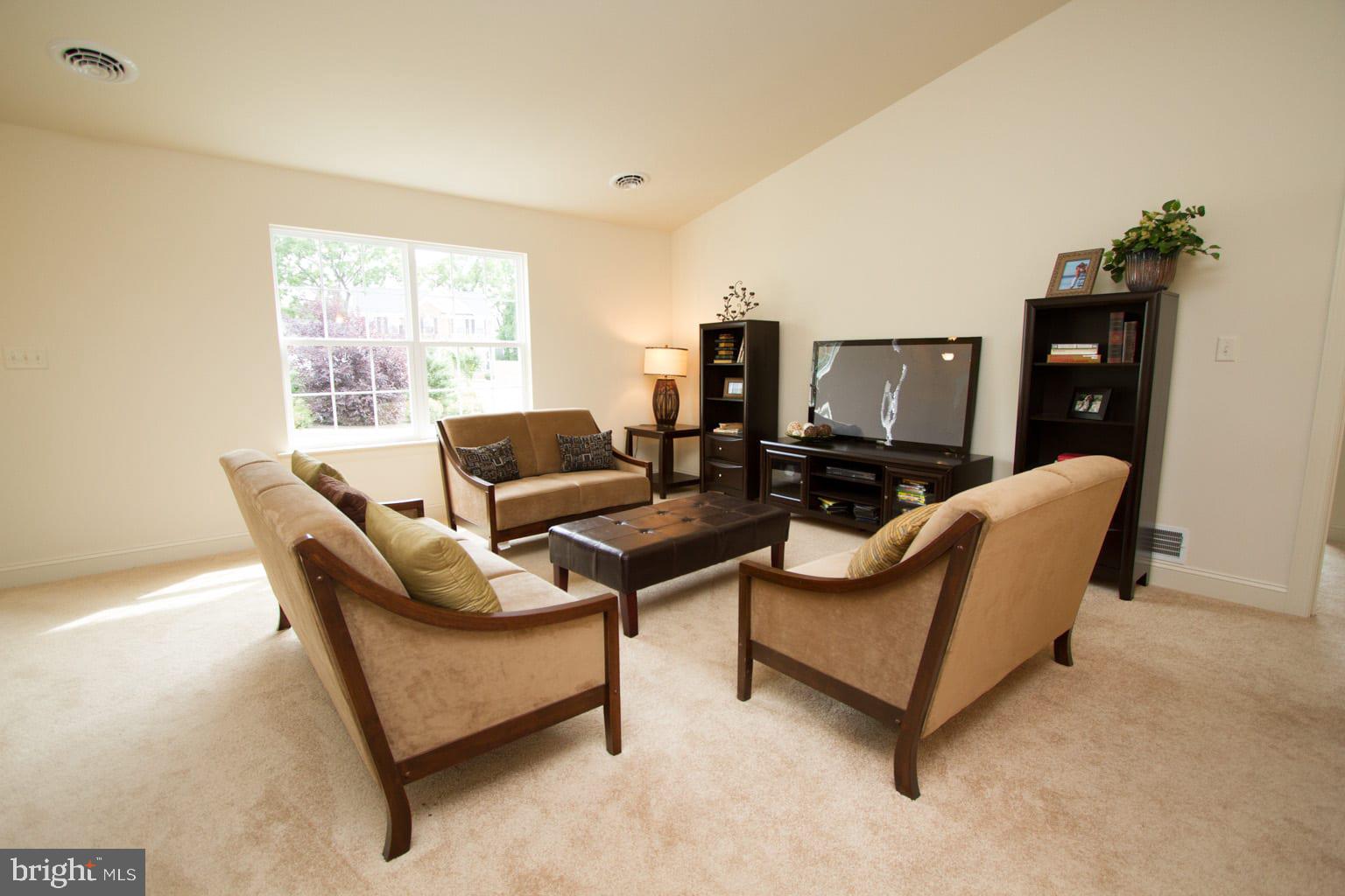 MEADOW LANE FARMS - Residential