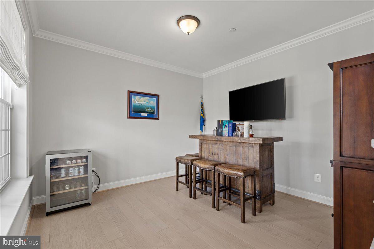 OAKLAND HALL - Residential Lease