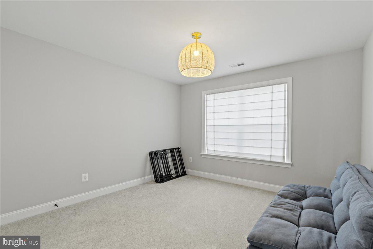 OAKLAND HALL - Residential Lease