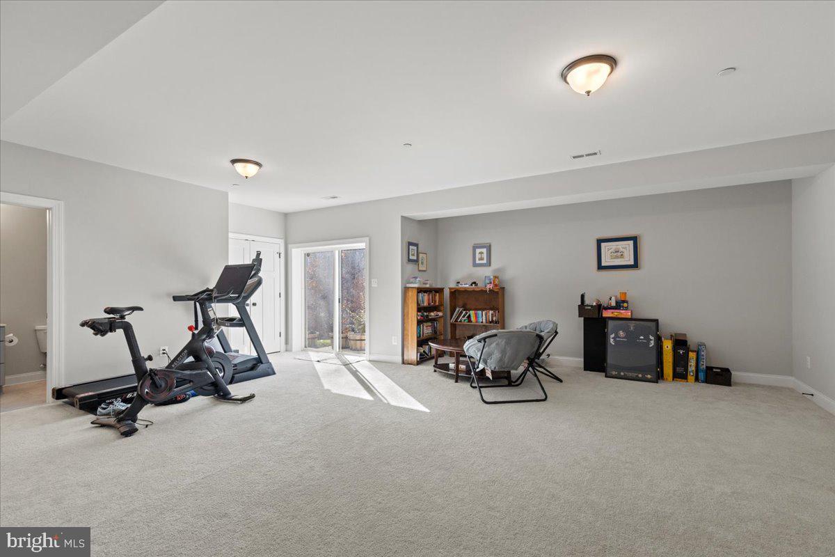 OAKLAND HALL - Residential Lease