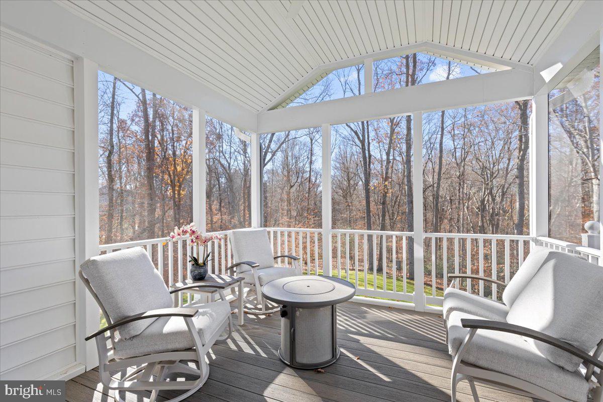 OAKLAND HALL - Residential Lease