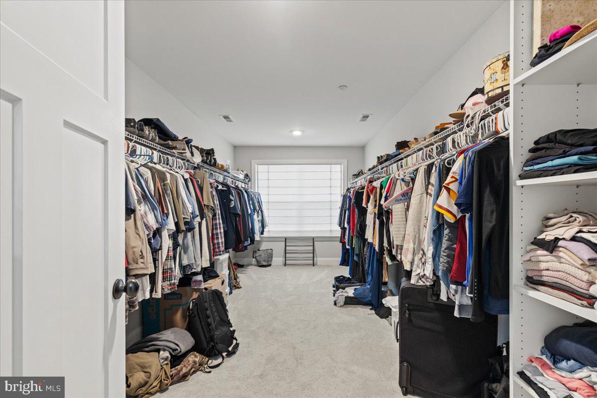 OAKLAND HALL - Residential Lease