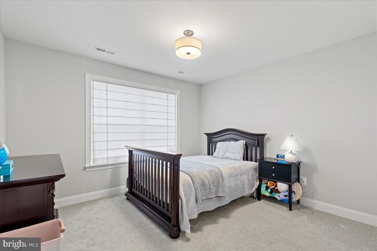 OAKLAND HALL - Residential Lease