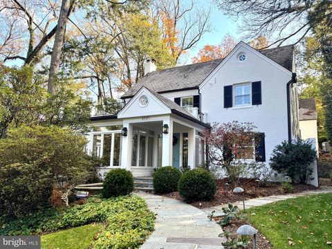 Photo of 4540 Dexter Street NW, WASHINGTON, DC 20007 (MLS # DCDC2230504)