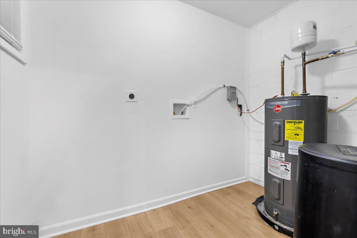 LAUREL ACRES - Residential