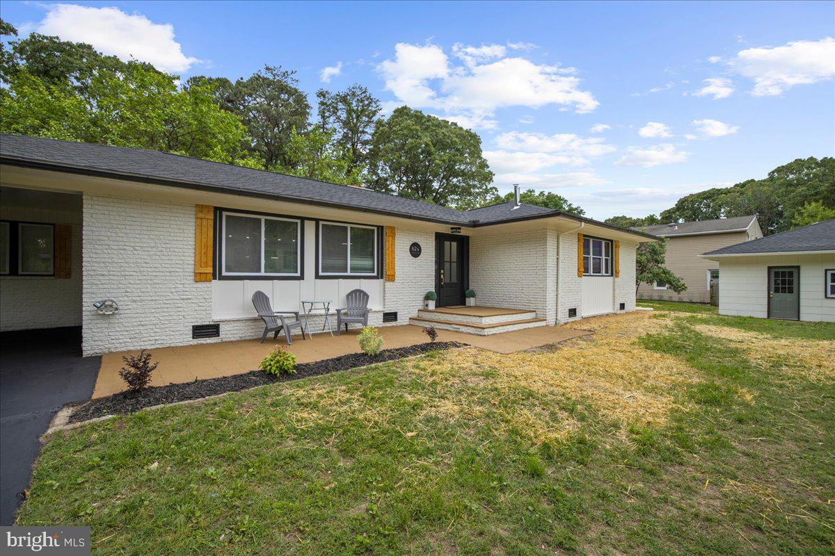 LAUREL ACRES - Residential